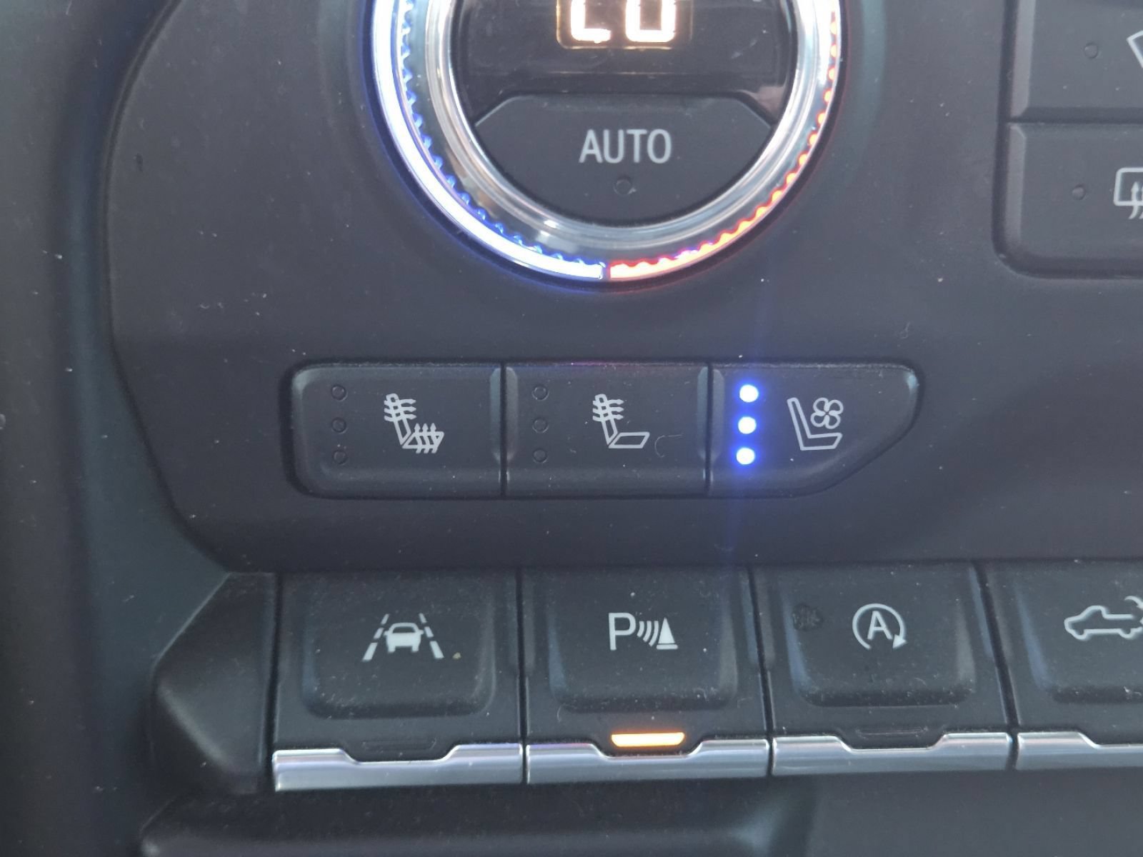 Used 2019 GMC Sierra 1500 AT4 w/ AT4 Premium Package AWD/4WD image 7