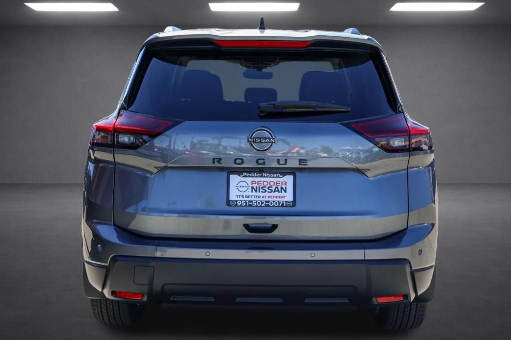 New 2026 Nissan Rogue Dark Armor FWD image 5