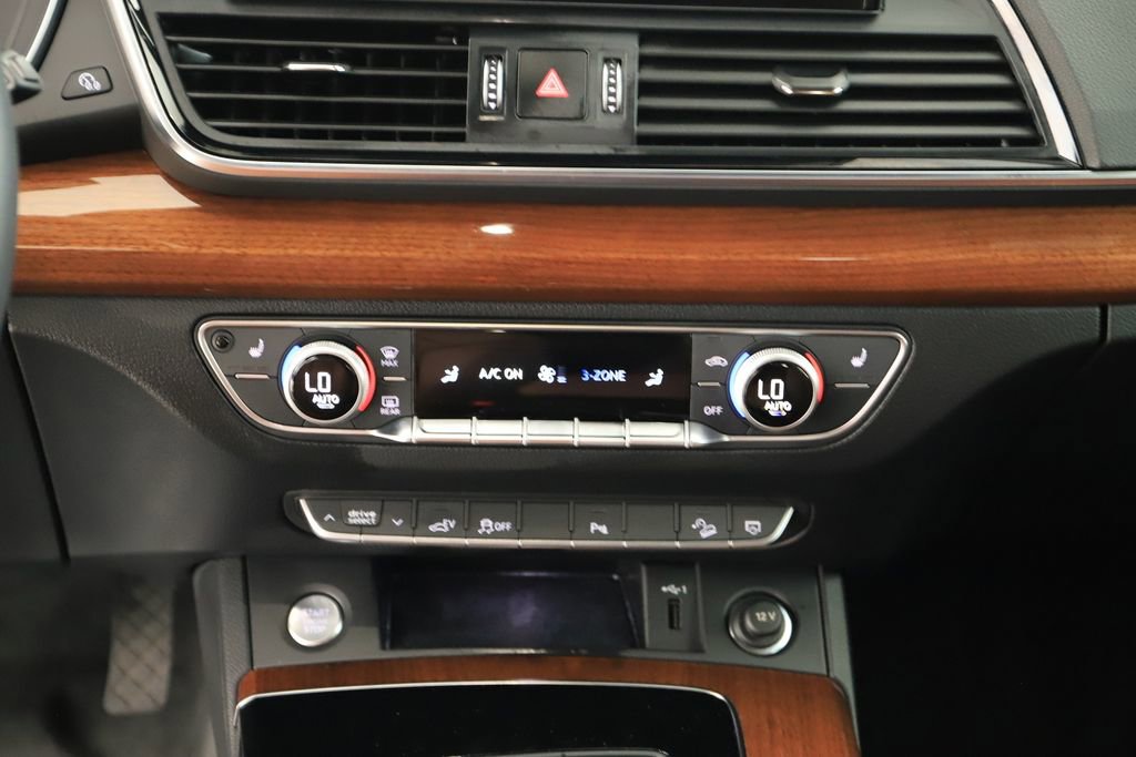 Certified 2022 Audi Q5 e Premium w/ Convenience Package image 18