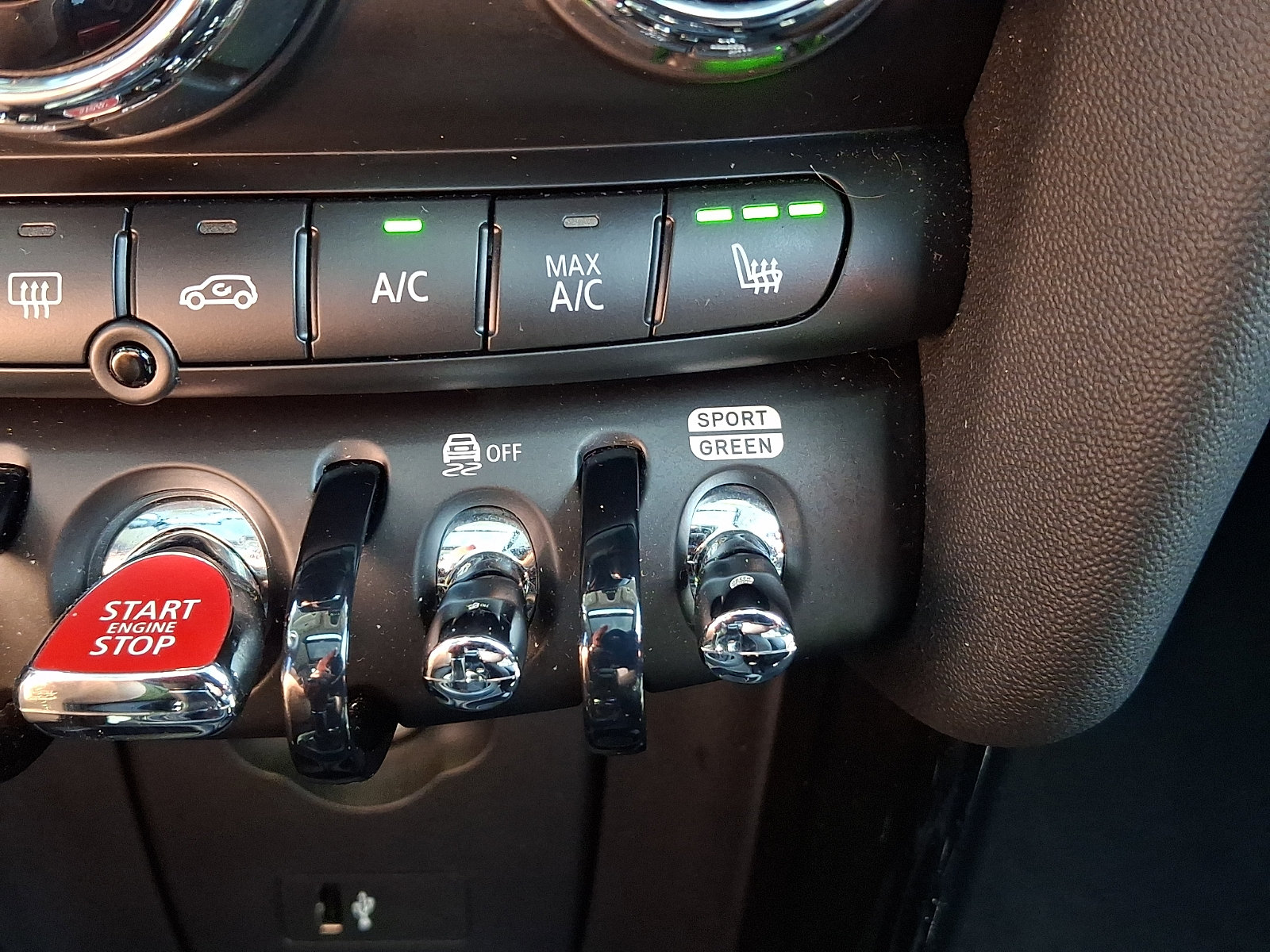 Used 2019 MINI Cooper S w/ Signature Upholstery Package FWD image 22