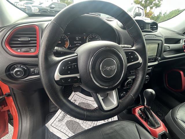 Used 2016 Jeep Renegade Trailhawk w/ Premium Trailhawk Package image 8