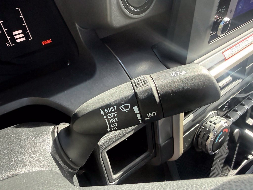 Certified 2025 Toyota Tacoma SR5 AWD/4WD image 29