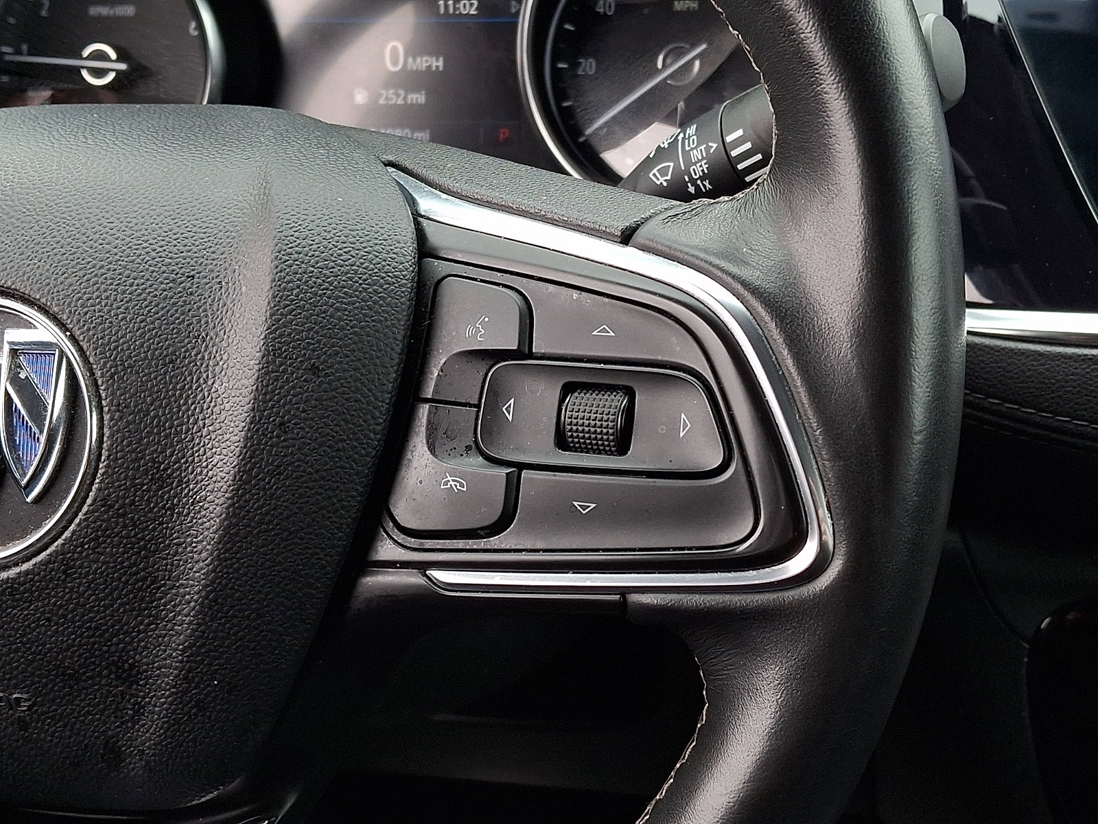 Used 2023 Buick Encore GX Essence image 21