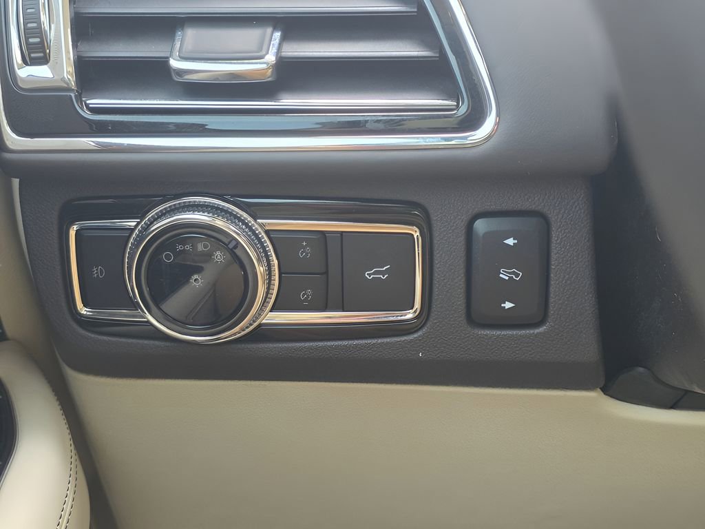 Used 2021 Lincoln Navigator Black Label w/ Cargo Convenience Package image 24