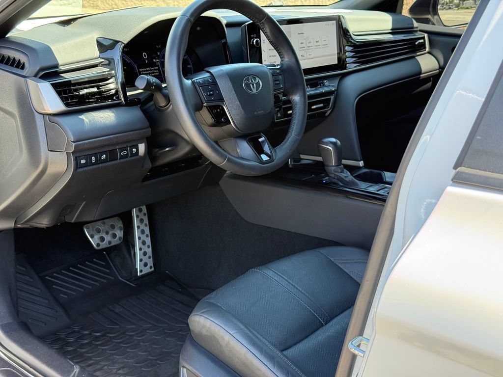 Used 2025 Toyota Camry XSE FWD image 7