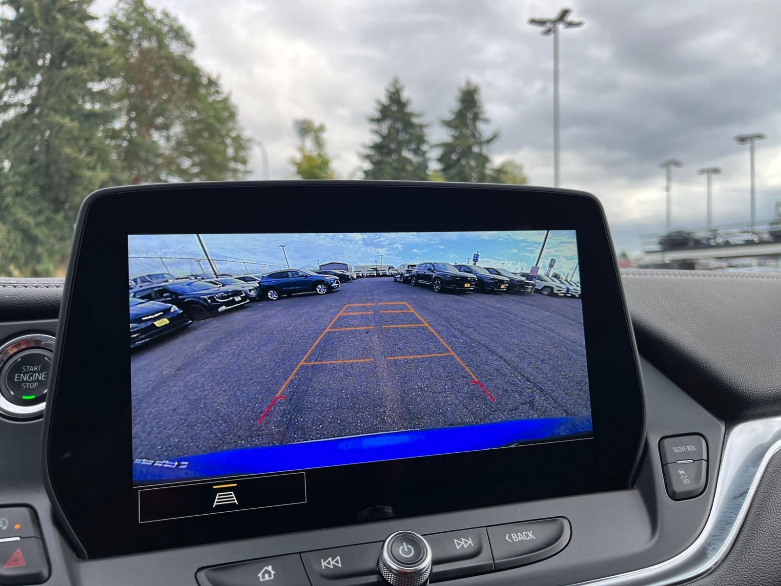 Used 2025 Chevrolet Blazer LT FWD image 24