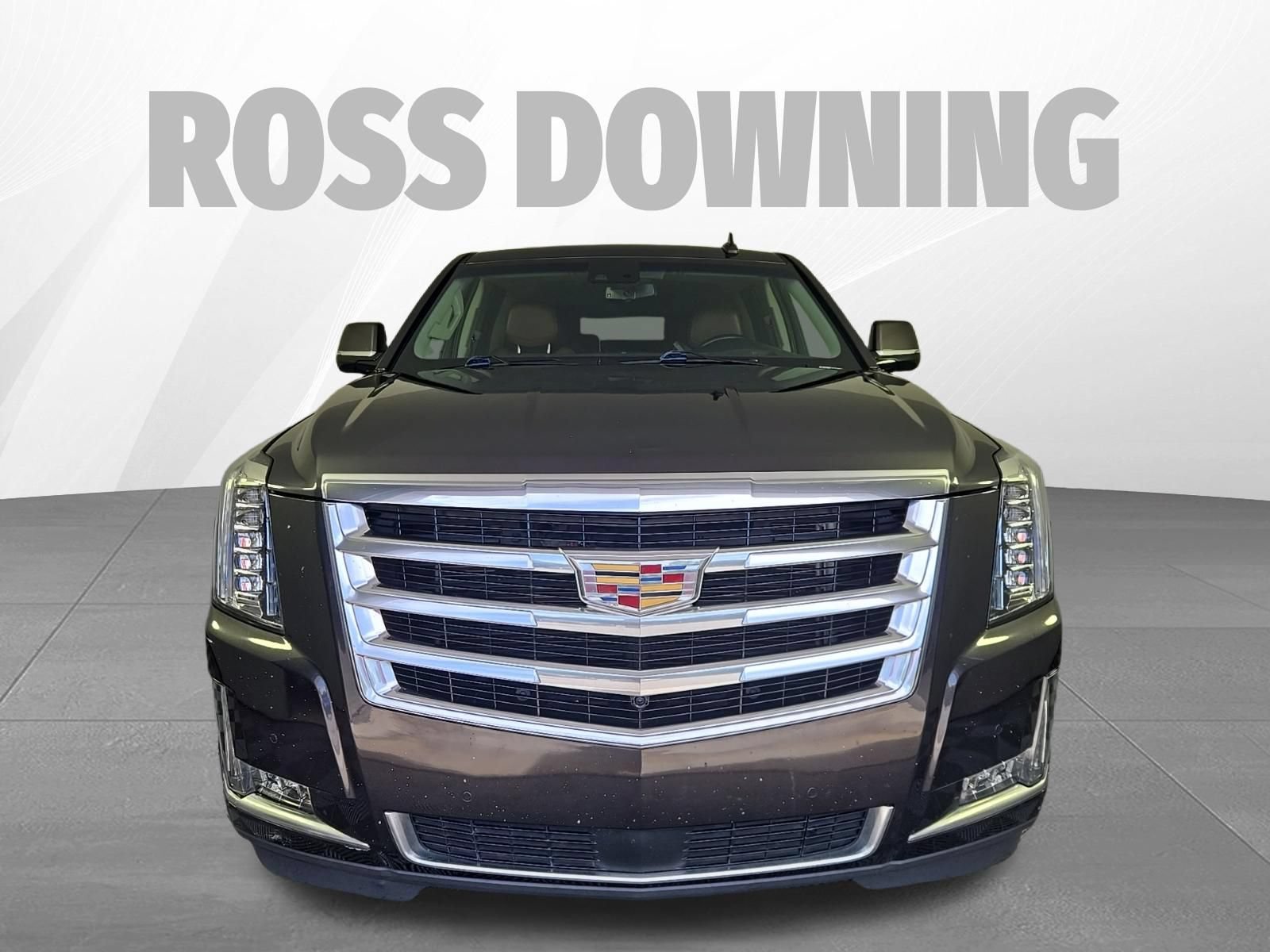 Used 2017 Cadillac Escalade ESV Premium Luxury AWD/4WD image 2