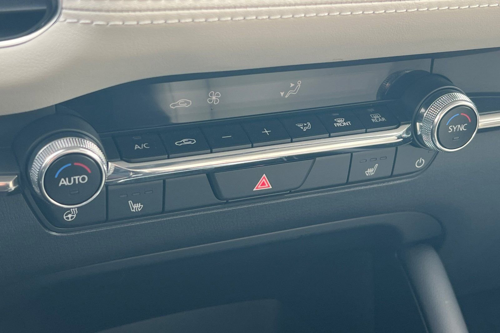 Certified 2025 MAZDA MAZDA3 2.5 Turbo Sedan w/Premium Plus image 18