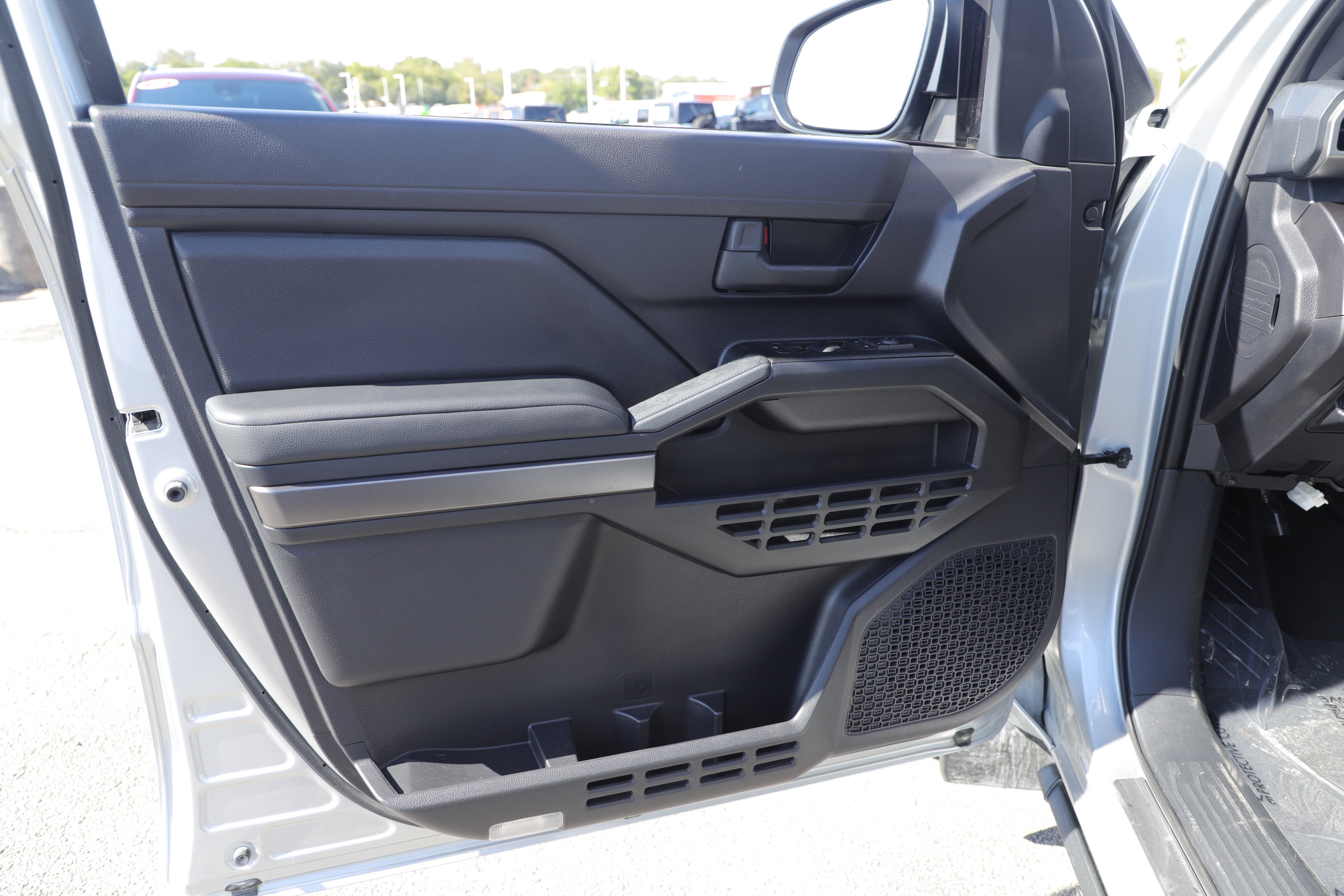 Used 2025 Toyota 4Runner SR5 image 12