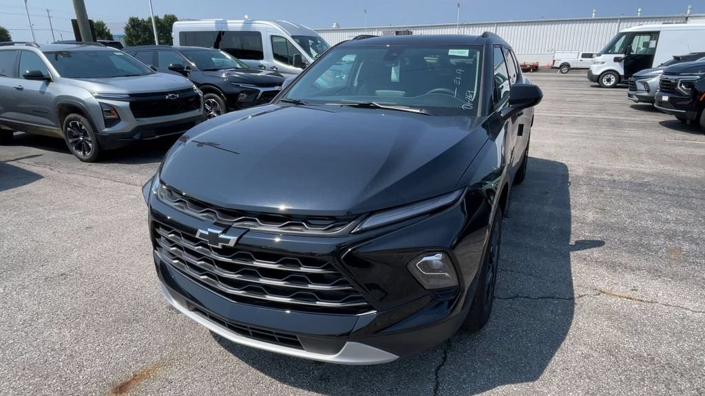 New 2026 Chevrolet Blazer LT w/ Convenience Package FWD image 5