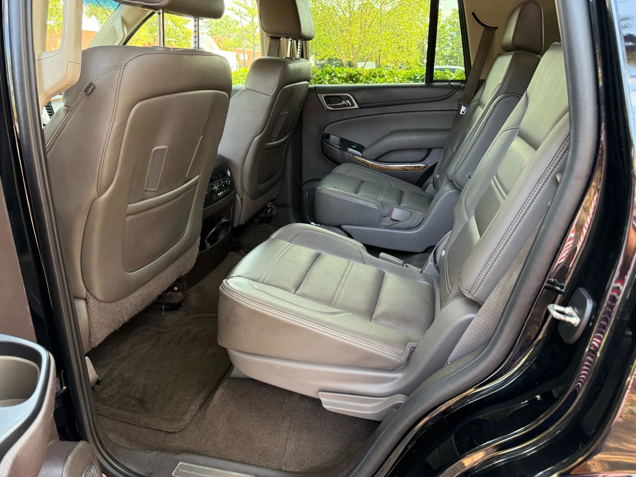 Used 2015 GMC Yukon Denali w/ Open Road Package image 12