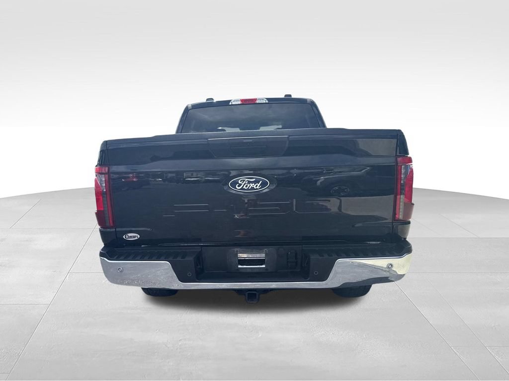 Used 2025 Ford F150 XLT w/ Equipment Group 301A Standard AWD/4WD image 9