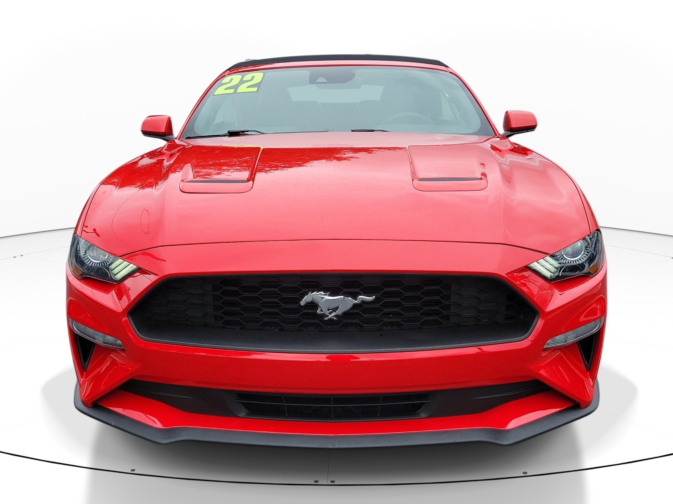 Used 2022 Ford Mustang Premium RWD image 2
