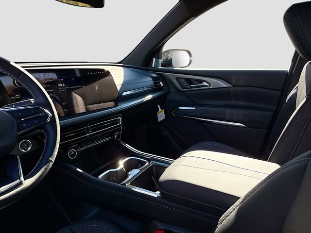 New 2026 Chevrolet Traverse LT w/ Midnight/Sport Edition image 24