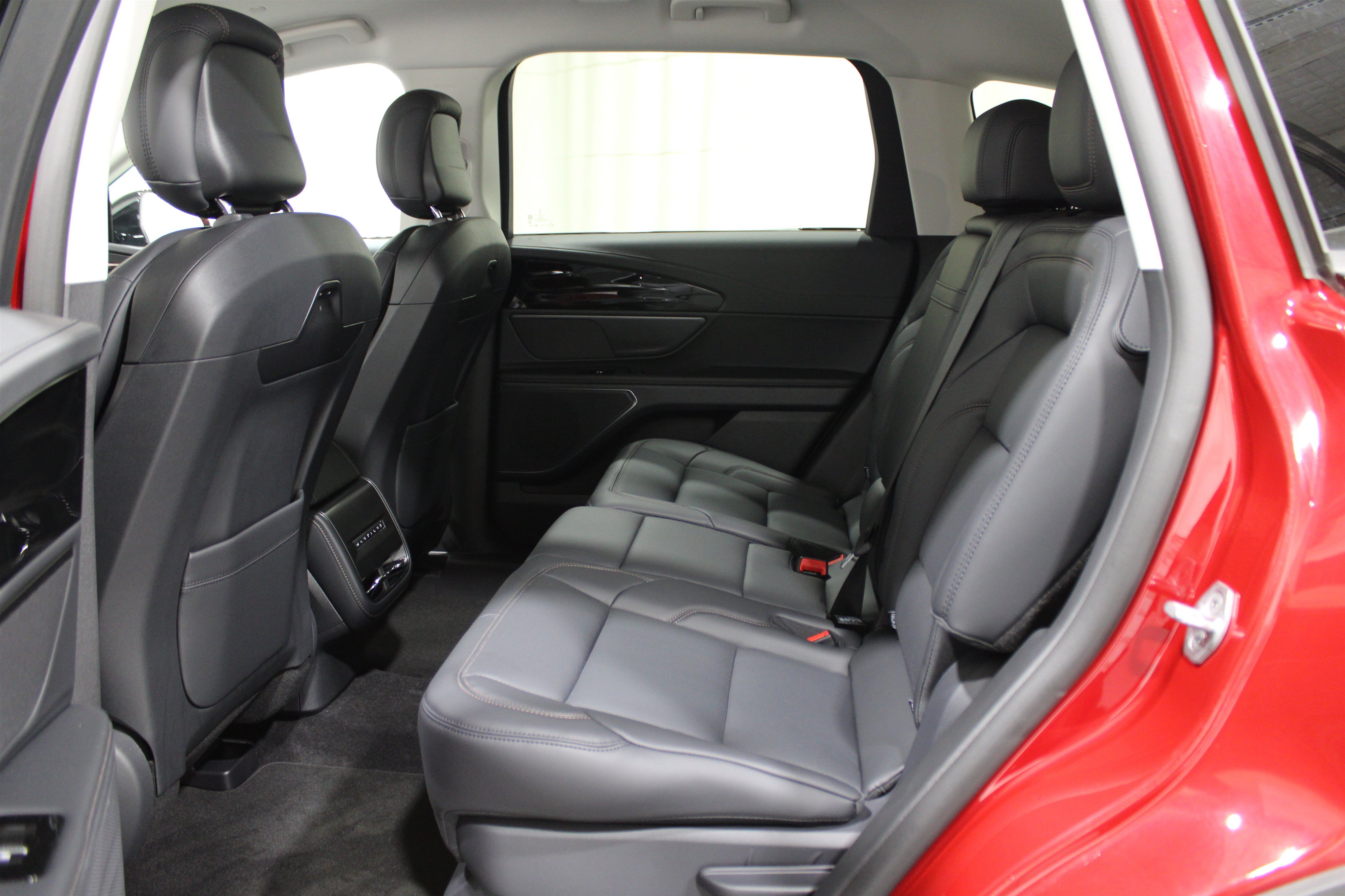New 2026 Lincoln Nautilus Premier AWD/4WD image 25