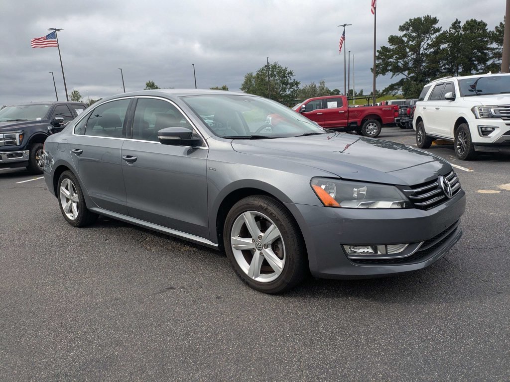 Used 2015 Volkswagen Passat 1.8T Limited Edition FWD image 2