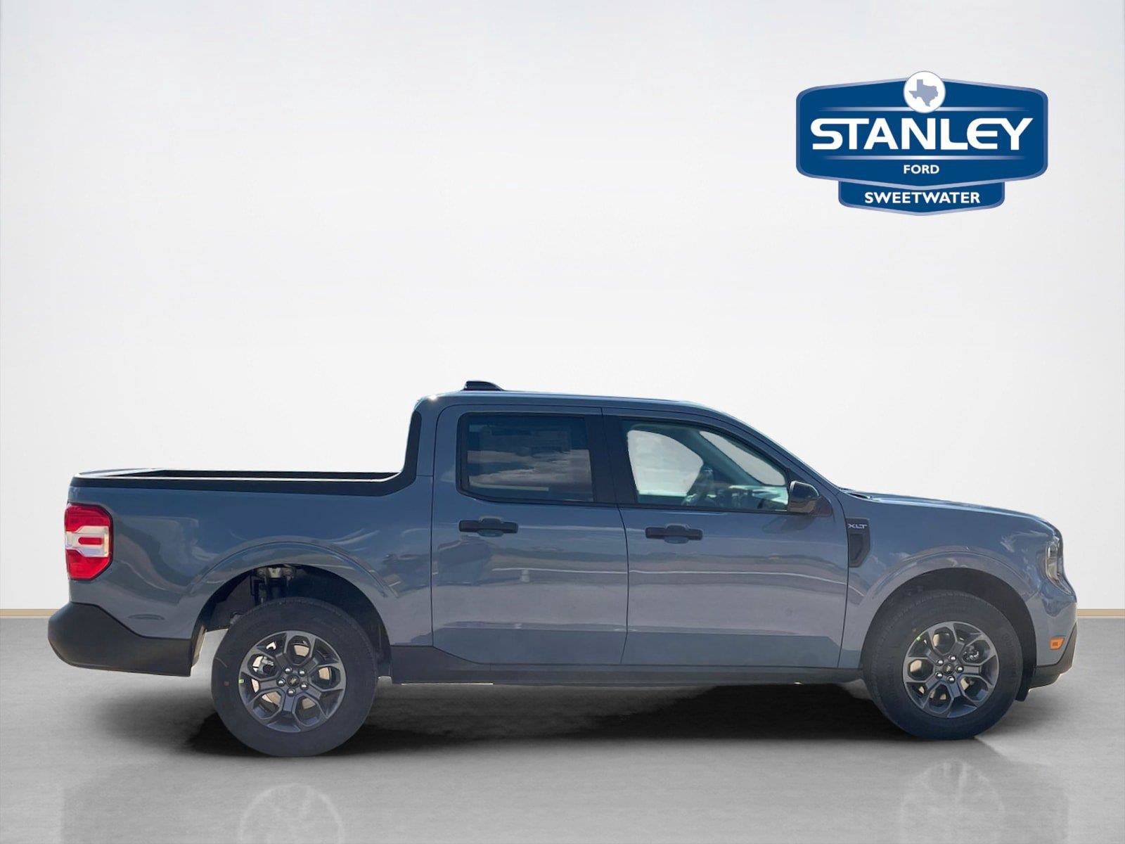 New 2026 Ford Maverick XLT w/ XLT Luxury Package FWD image 9
