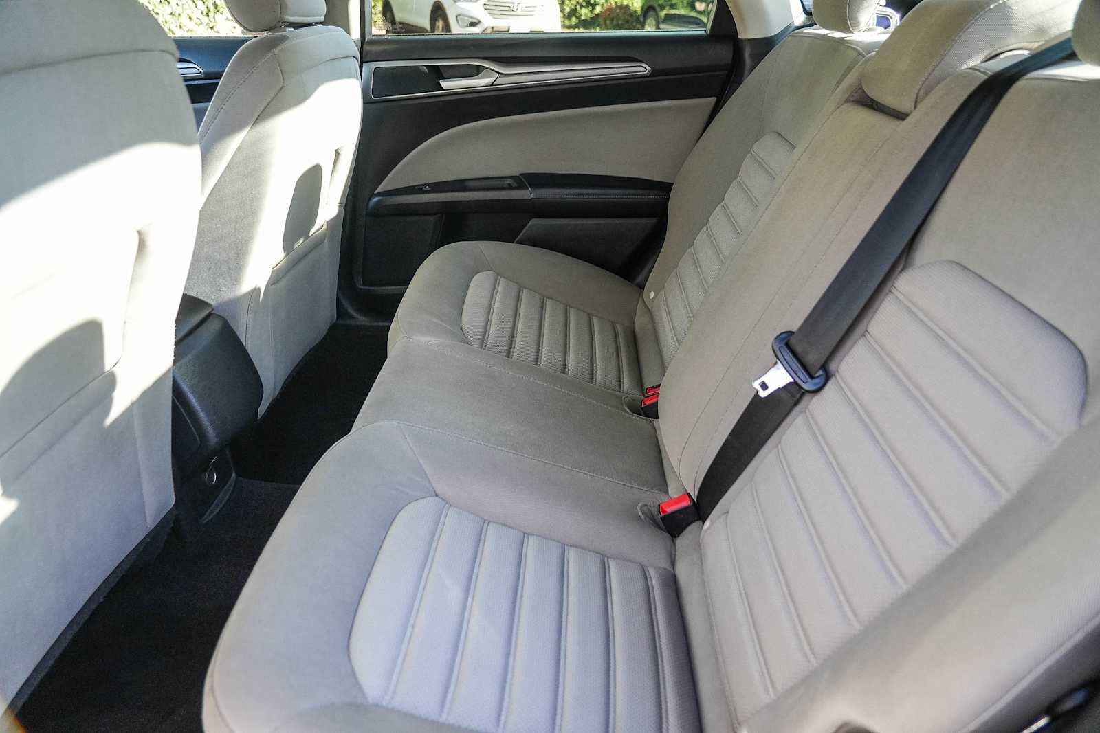 Used 2019 Ford Fusion S FWD image 18