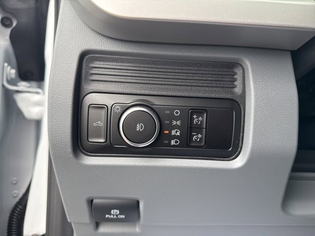 New 2026 Ford F350 XLT w/ Snow Plow/Camper Package image 15