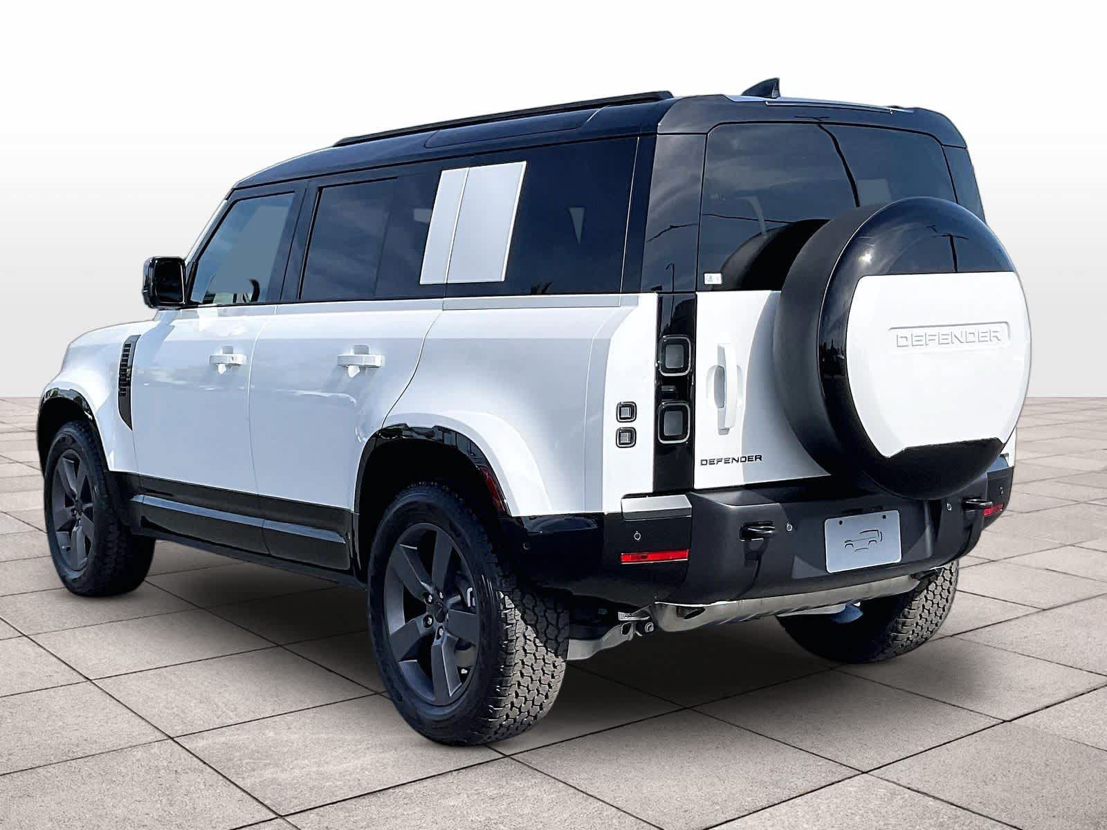 New 2026 Land Rover Defender 110 X-Dynamic SE AWD/4WD image 3