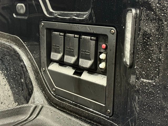 Used 2025 Chevrolet Silverado EV LT image 6