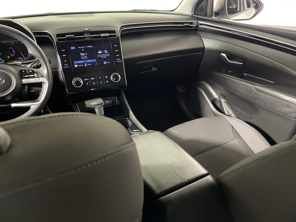 Certified 2023 Hyundai Tucson SE image 17