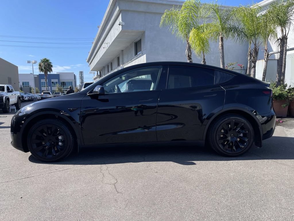 Used 2023 Tesla Model Y Long Range AWD/4WD image 4