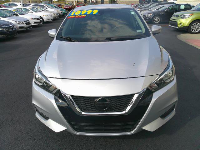 Used 2021 Nissan Versa SV image 4