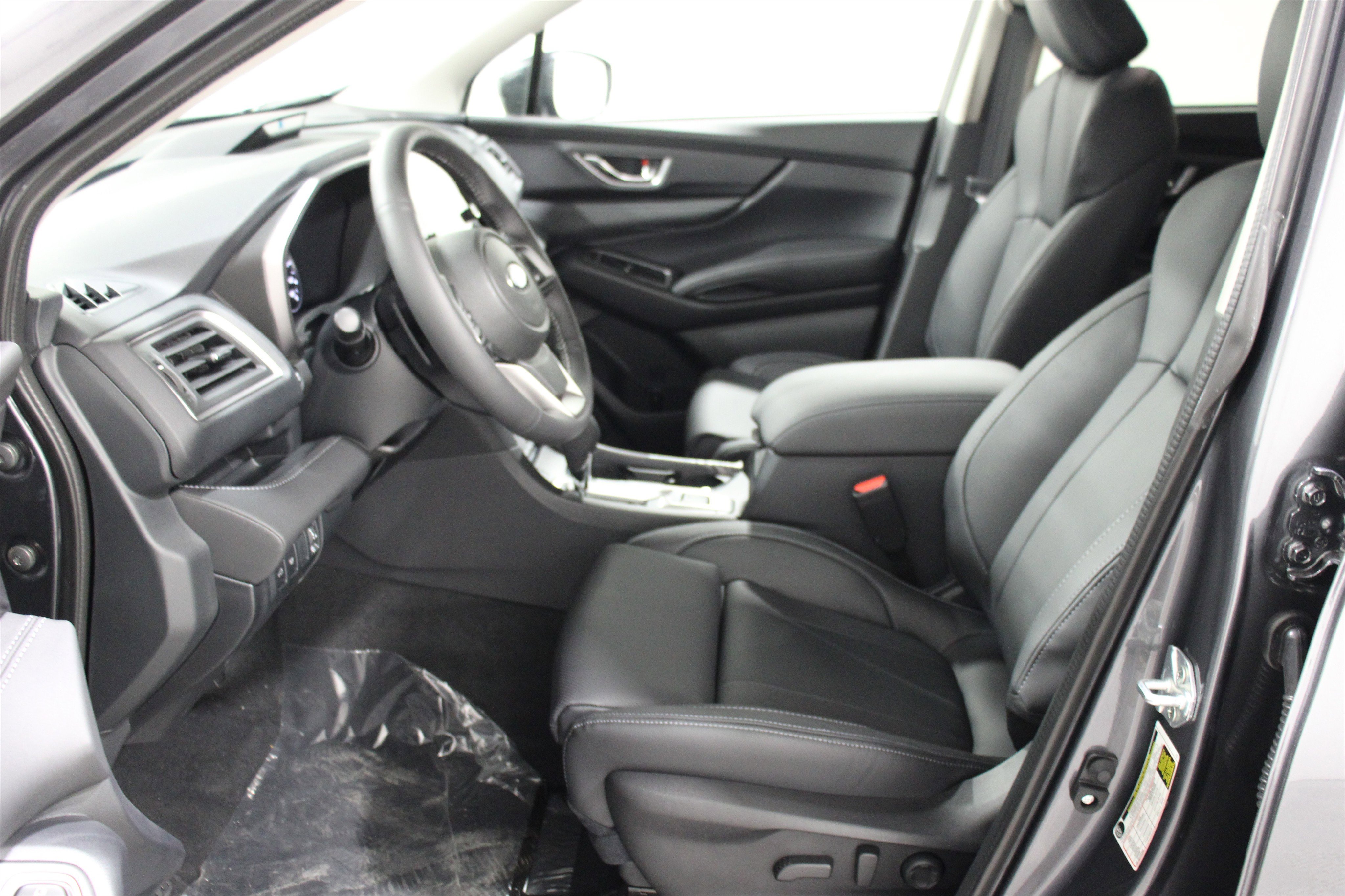 New 2025 Subaru Ascent Limited image 3