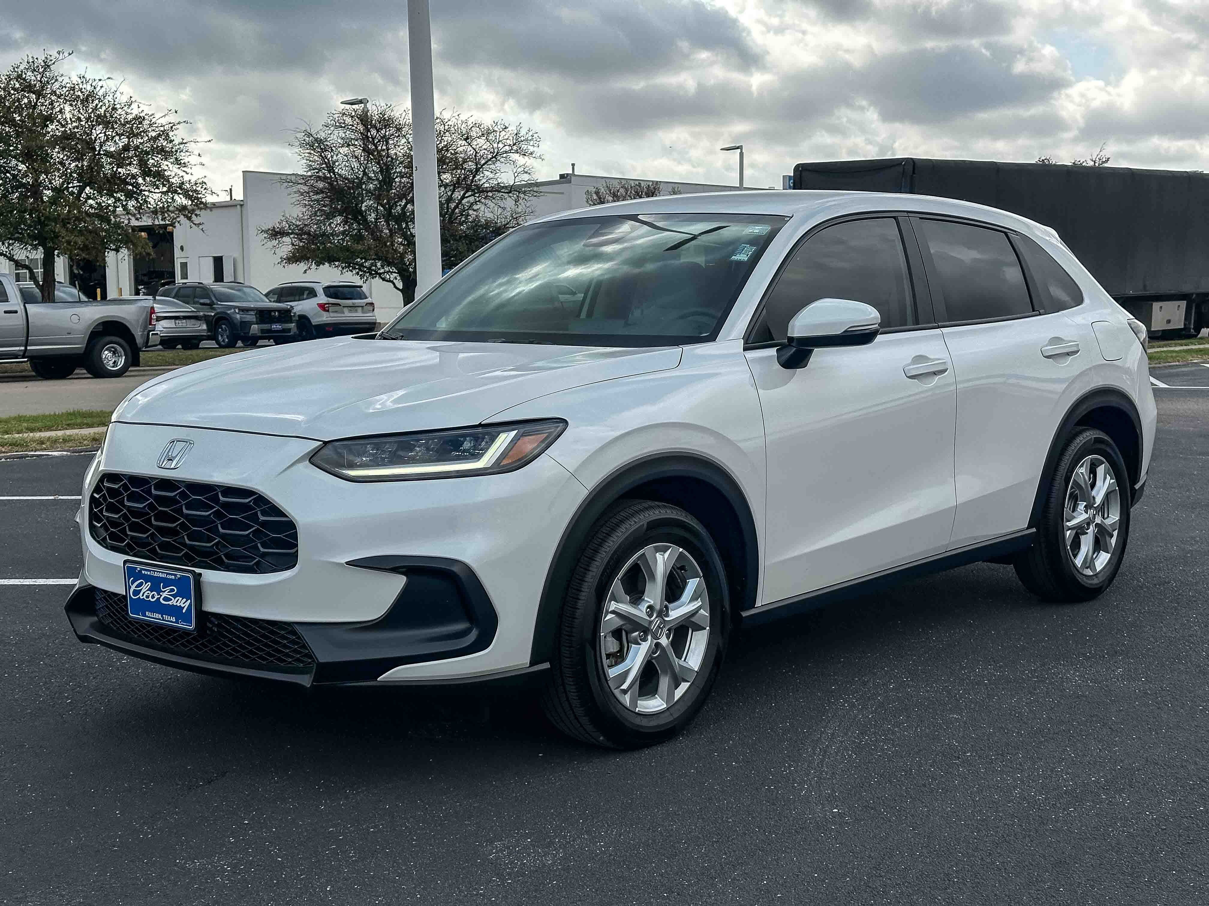 Certified 2025 Honda HR-V LX image 10