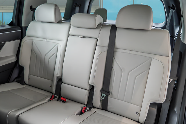 Certified 2025 Hyundai Santa Fe SEL FWD image 35