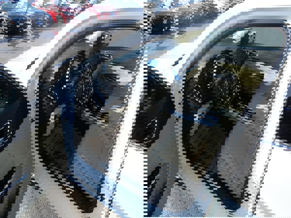 Used 2019 Acura TLX image 9