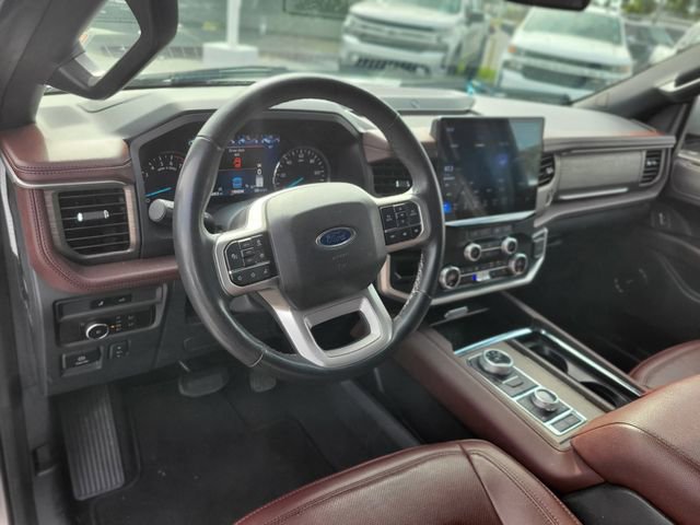 Used 2024 Ford Expedition Limited image 17