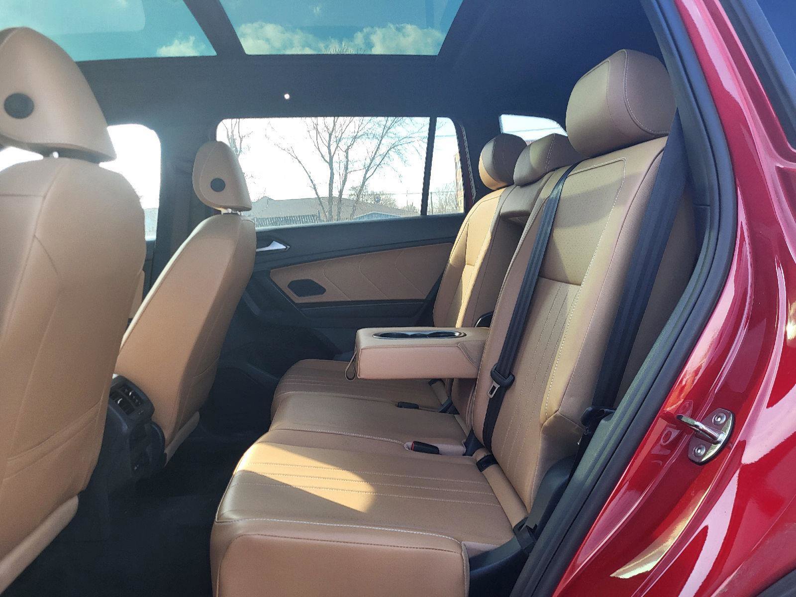 Used 2024 Volkswagen Tiguan SE R-Line image 10