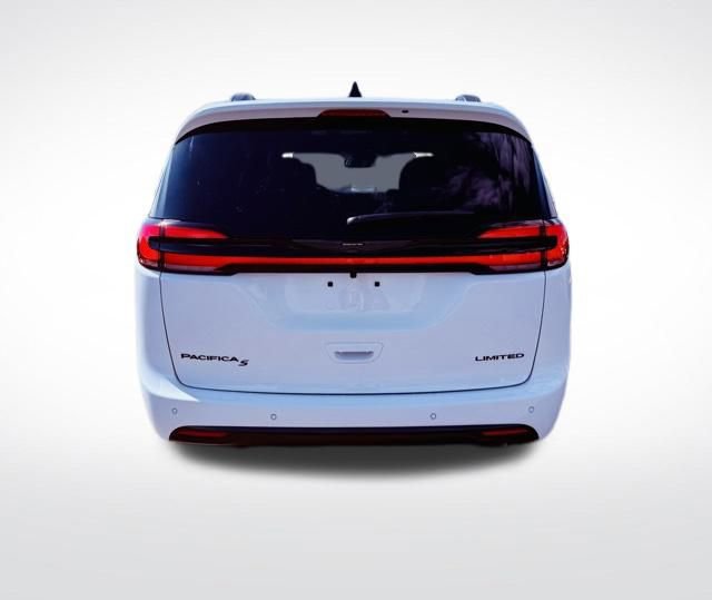 New 2026 Chrysler Pacifica Limited w/ S Appearance Package image 5