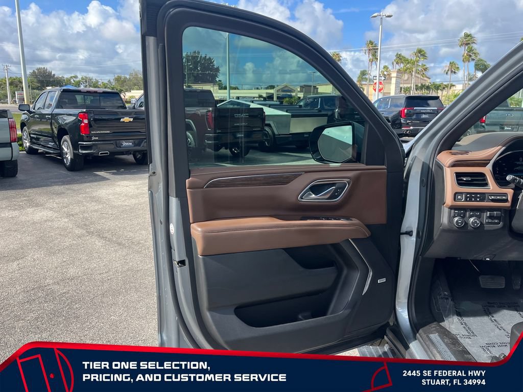 Certified 2024 Chevrolet Tahoe High Country AWD/4WD image 11