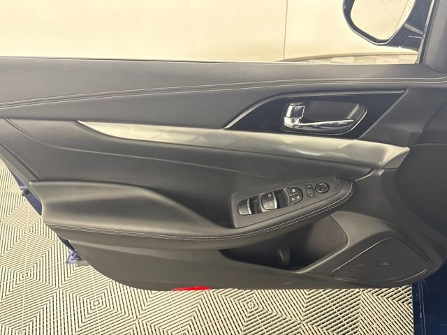 Used 2023 Nissan Maxima SV w/ Floor Mat Group image 8