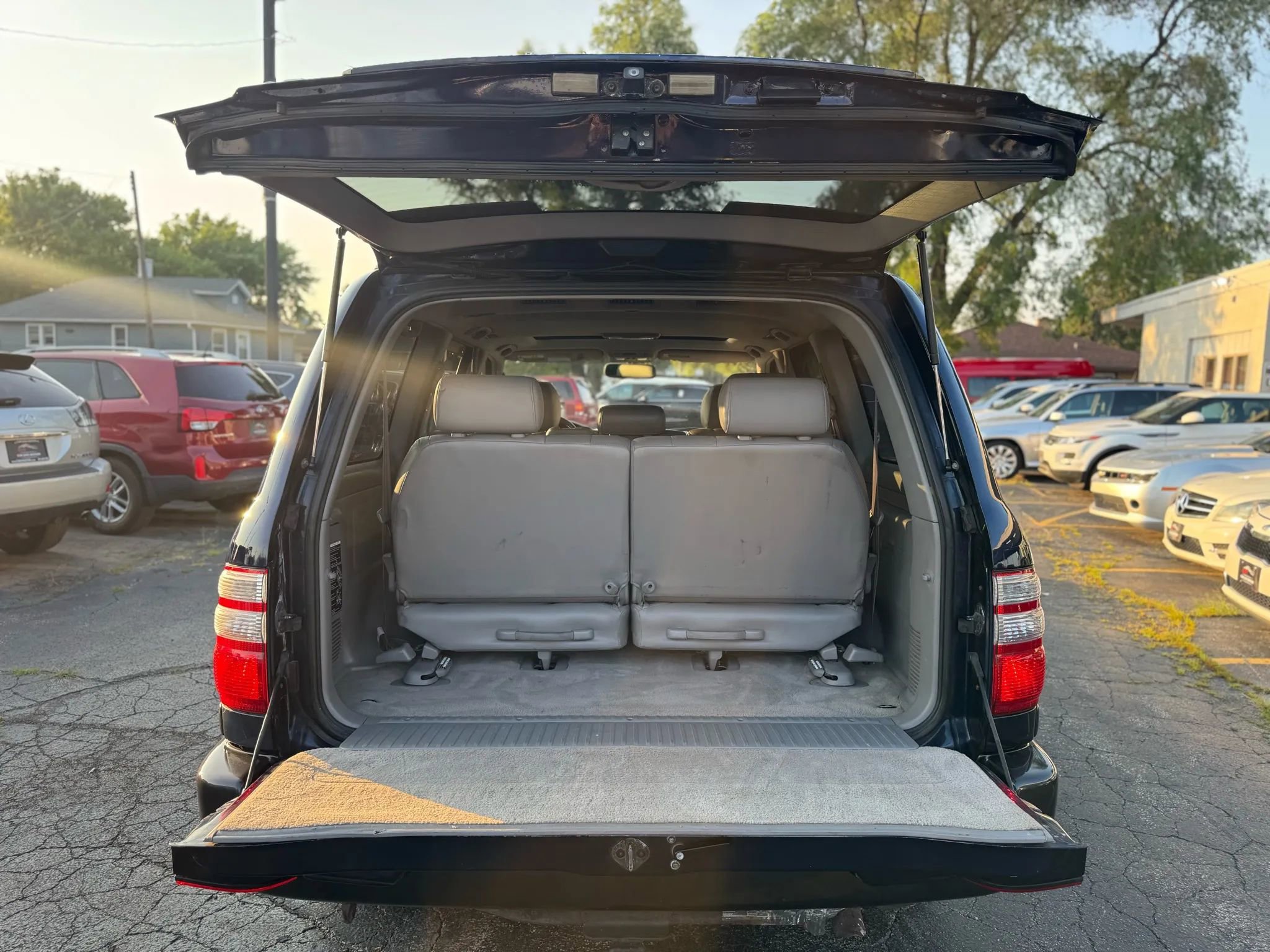 Used 2004 Toyota Land Cruiser image 18