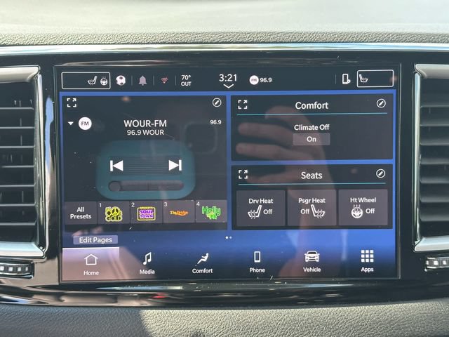 Used 2025 Chrysler Pacifica Select FWD image 17