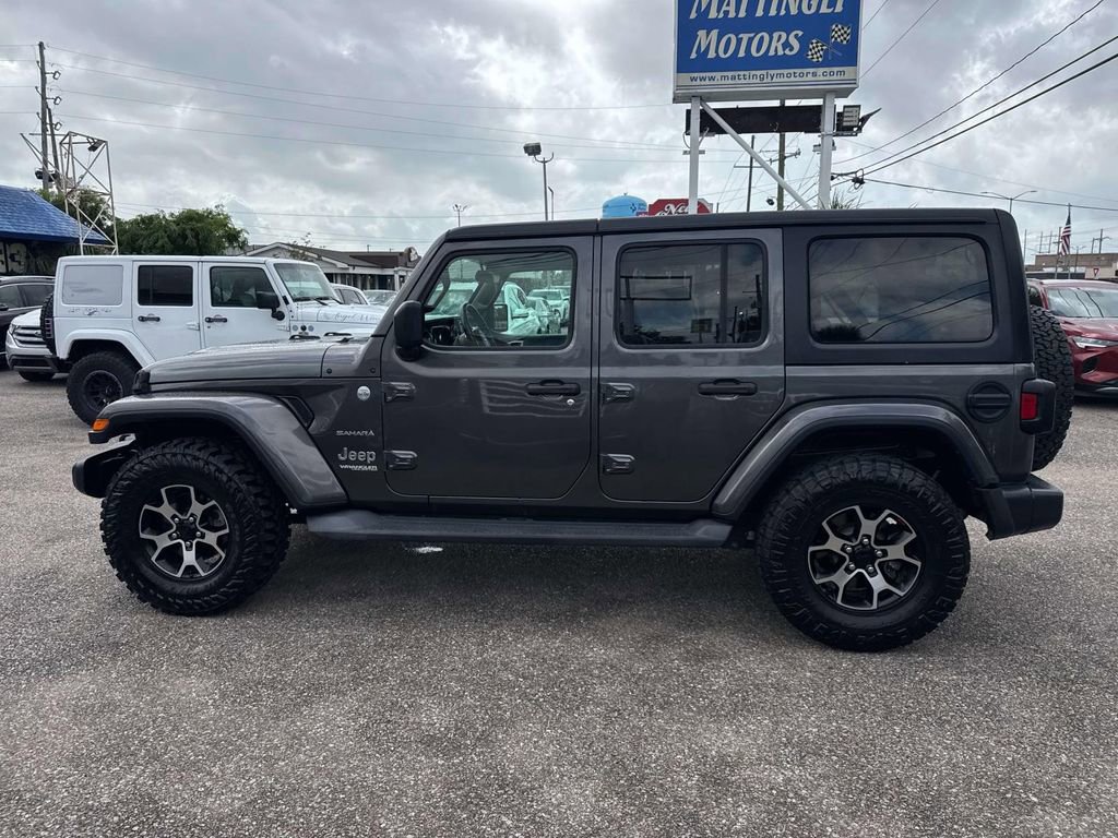 Used 2019 Jeep Wrangler Unlimited Sahara image 4