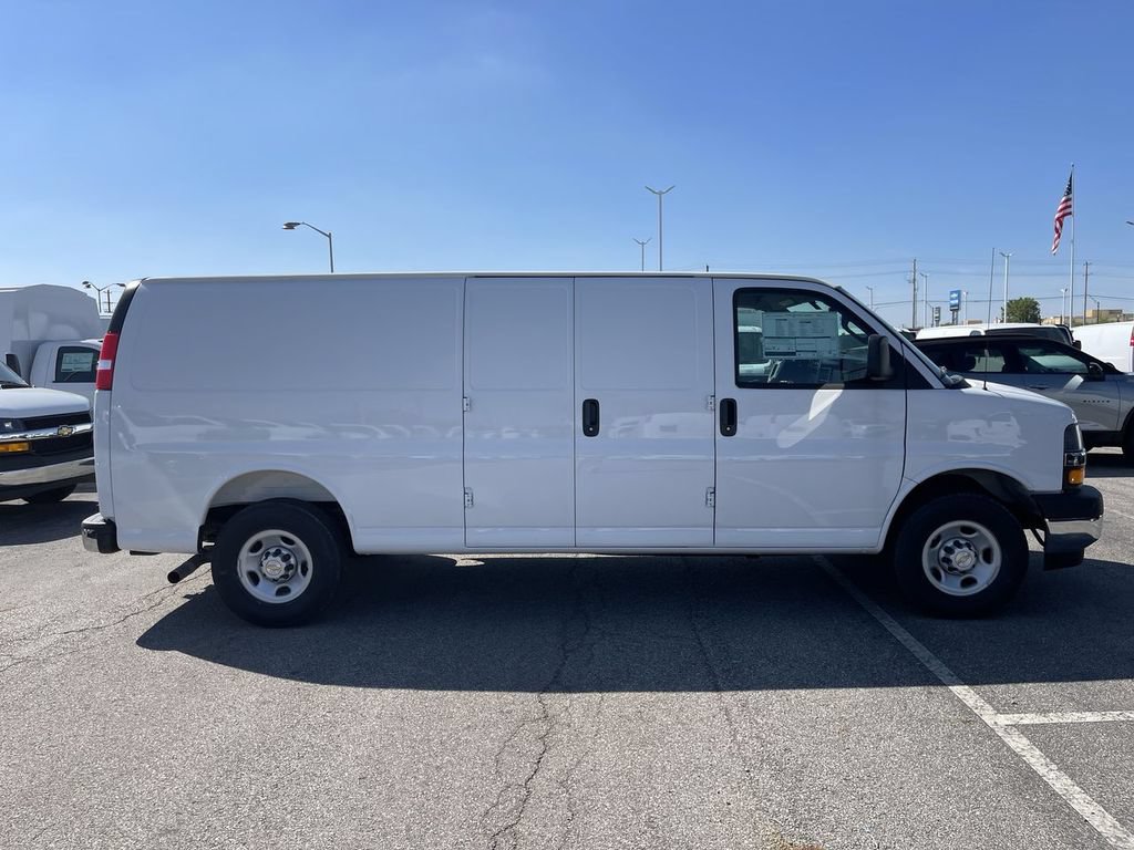 New 2026 Chevrolet Express 2500 Extended w/ Driver Convenience Package RWD image 2