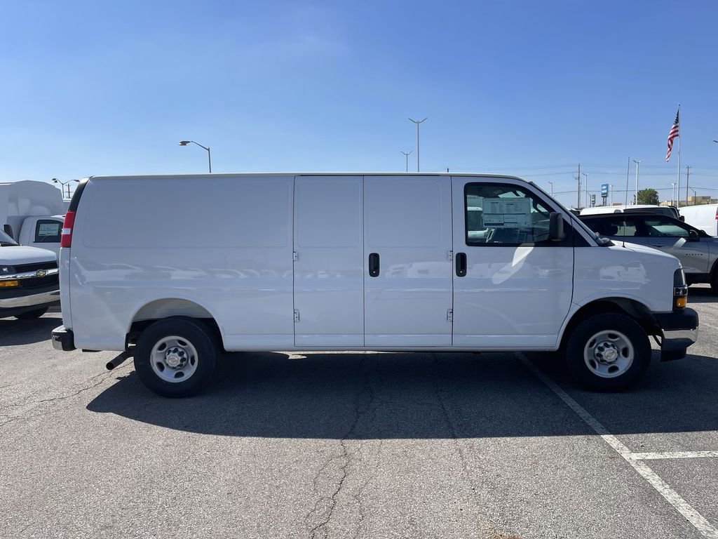 New 2026 Chevrolet Express 2500 Extended w/ Driver Convenience Package RWD image 2