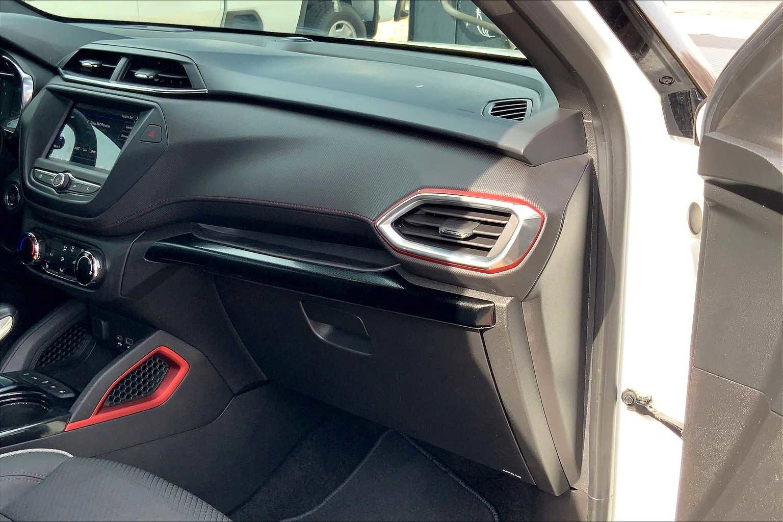 Used 2023 Chevrolet TrailBlazer RS image 18