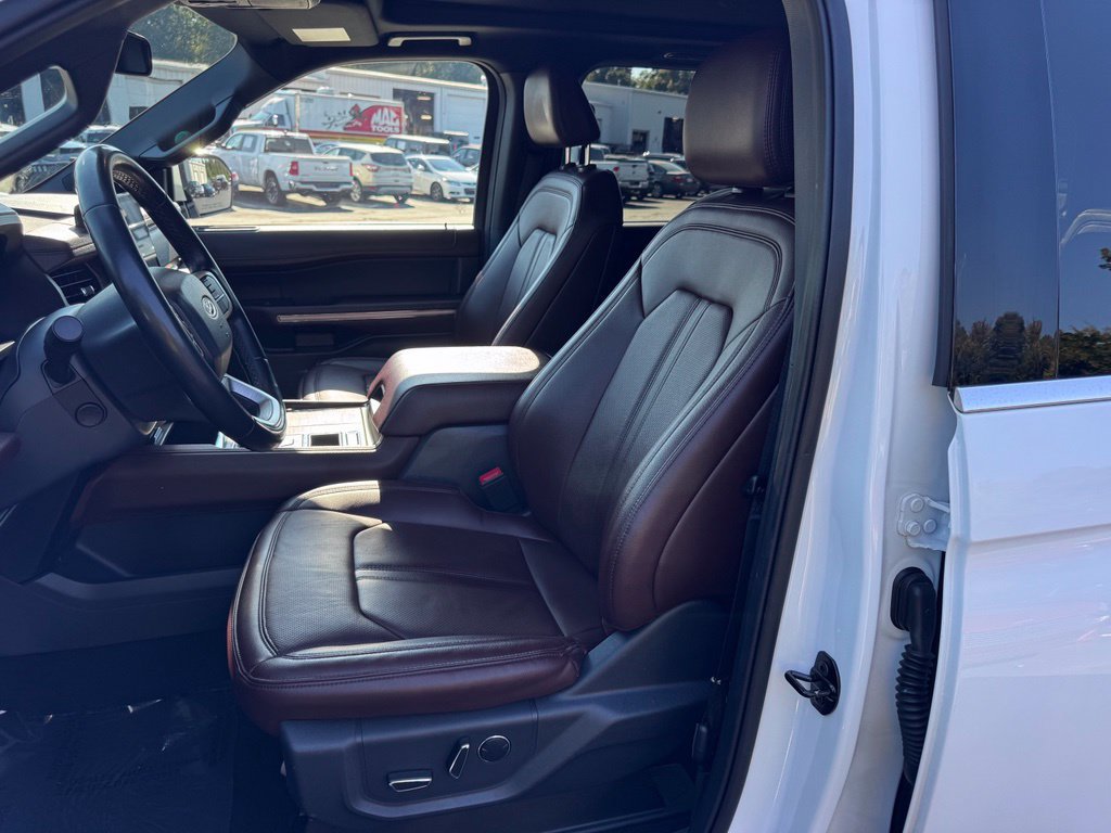 Used 2024 Ford Expedition Limited RWD image 25