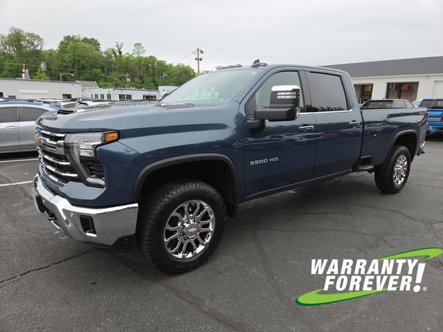 New 2026 Chevrolet Silverado 3500 LTZ w/ LTZ Premium Package AWD/4WD image 3