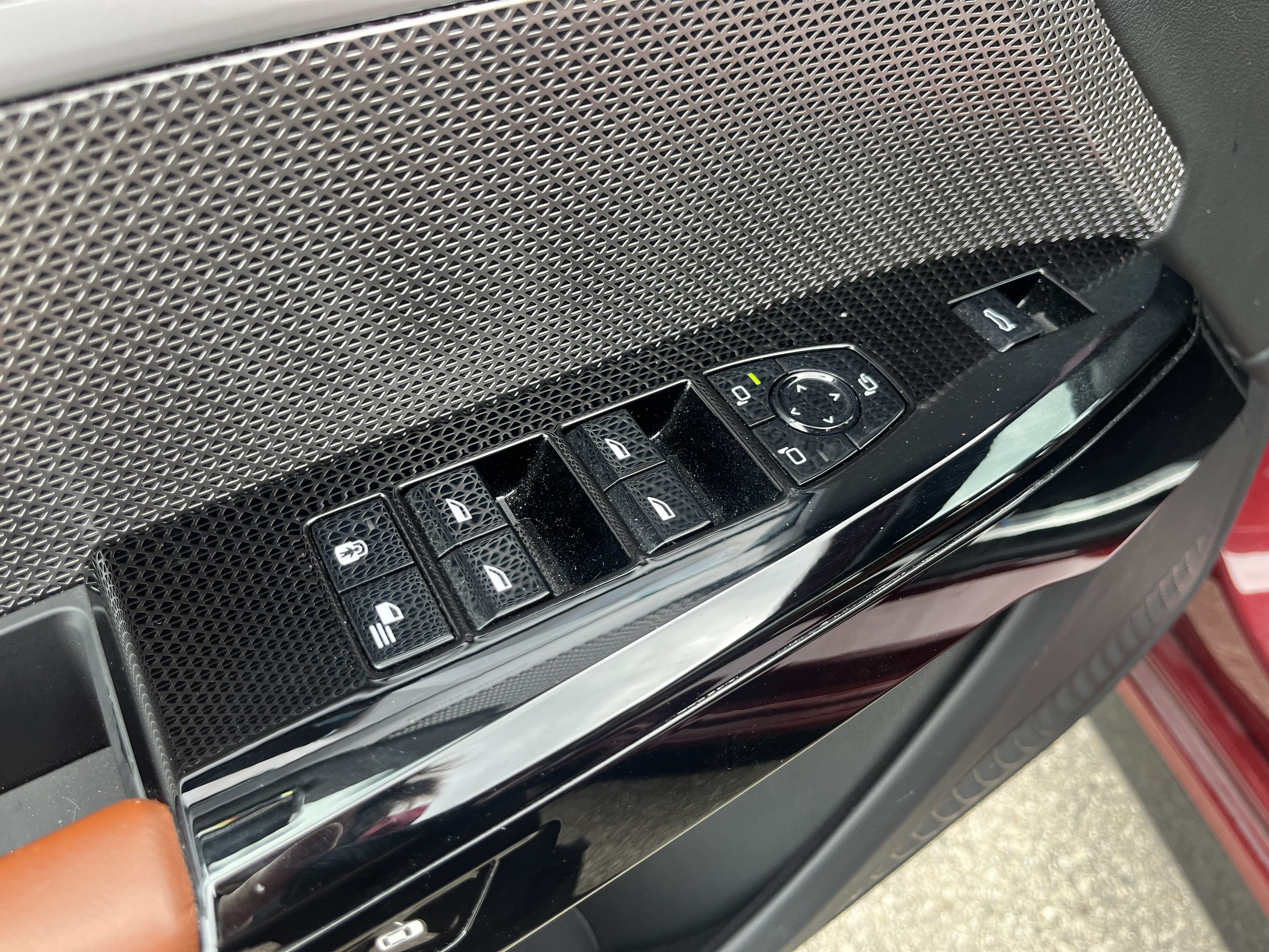 Certified 2023 BMW 760i xDrive AWD/4WD image 21