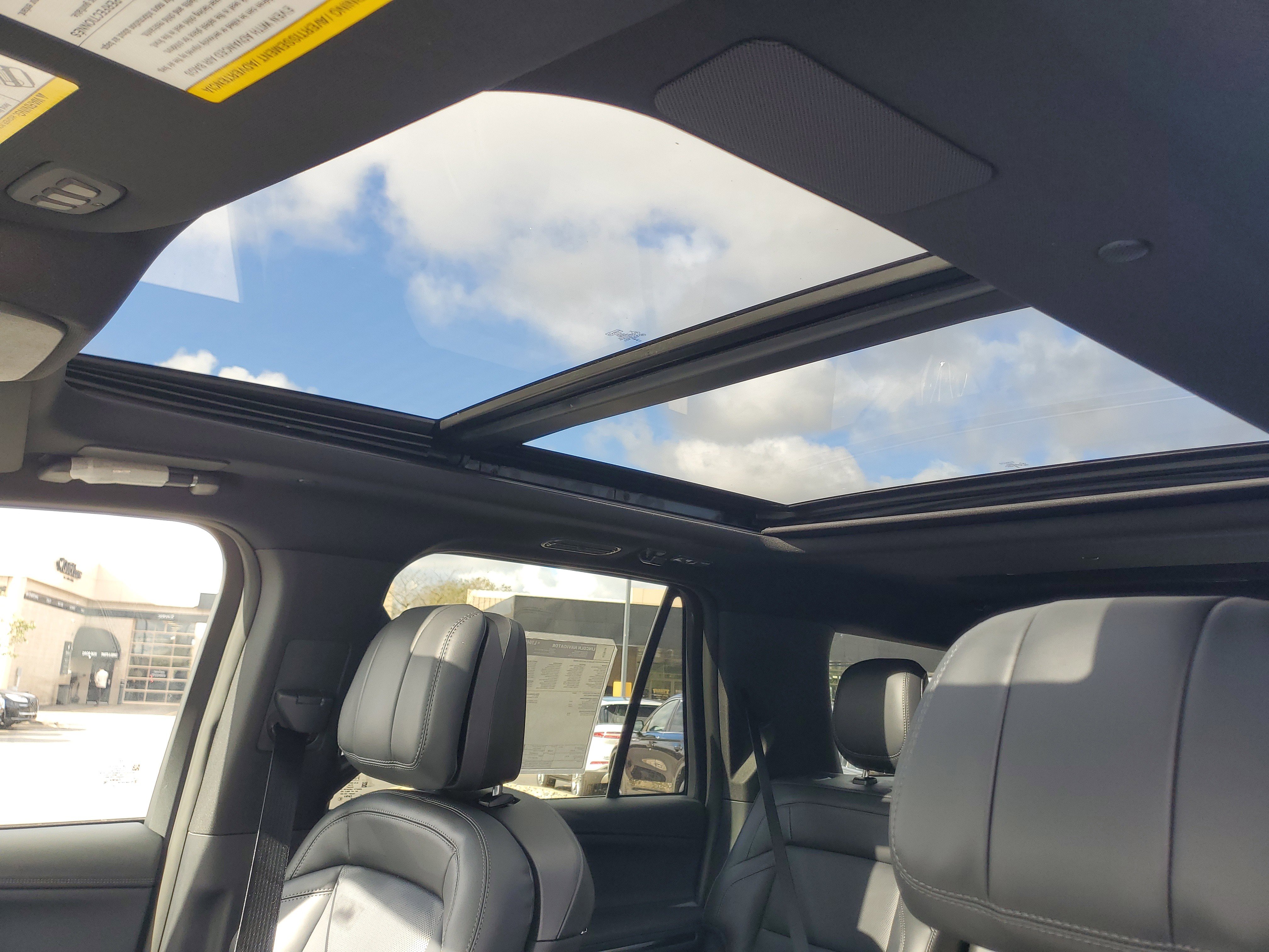 New 2025 Lincoln Navigator Reserve w/ Jet Appearance Package image 11