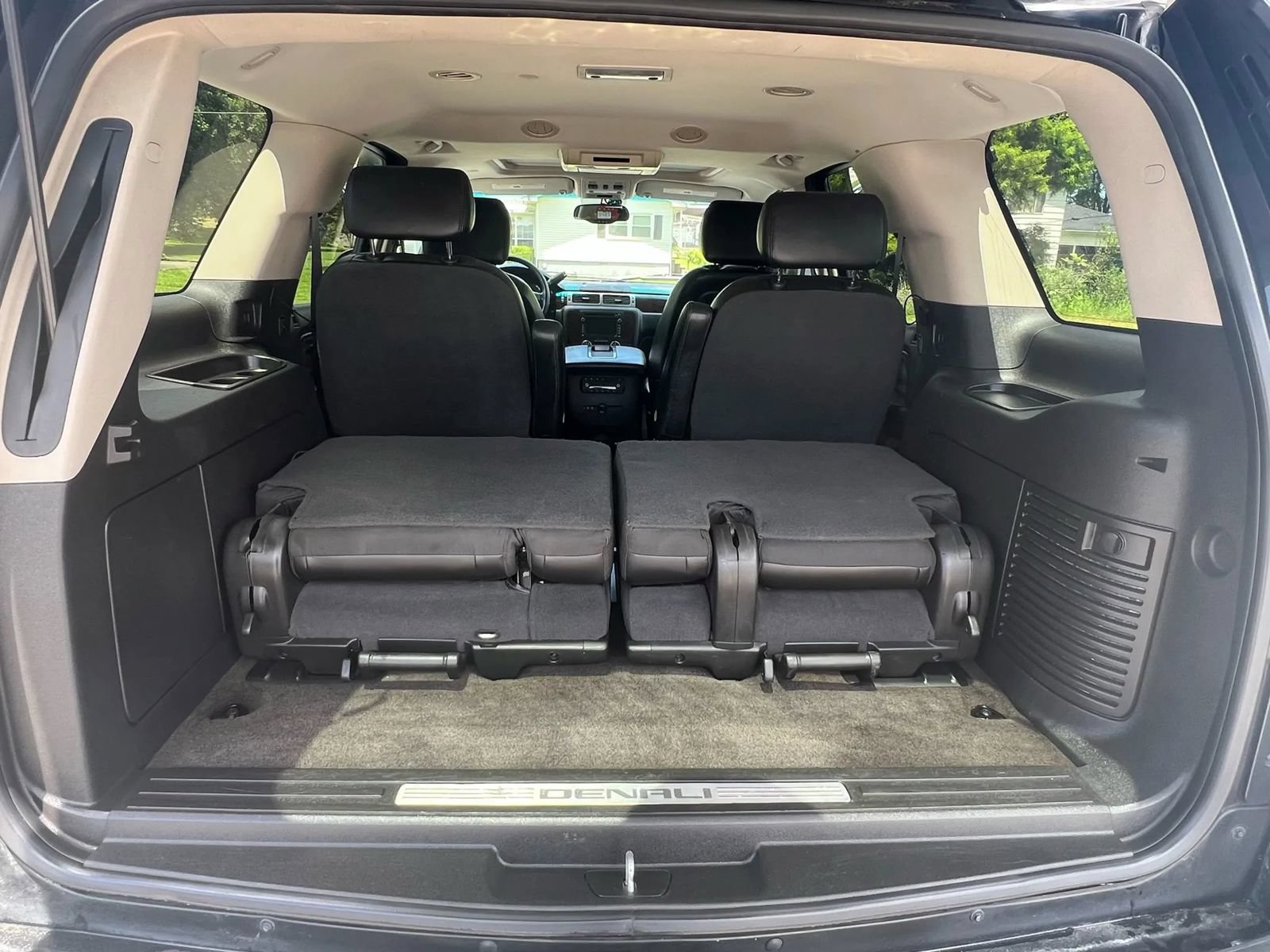 Used 2008 GMC Yukon Denali AWD/4WD image 11