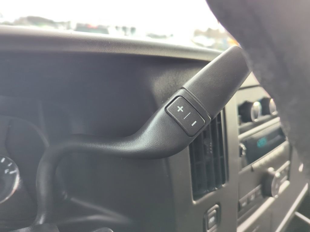 Used 2014 Chevrolet Express 3500 Extended image 28