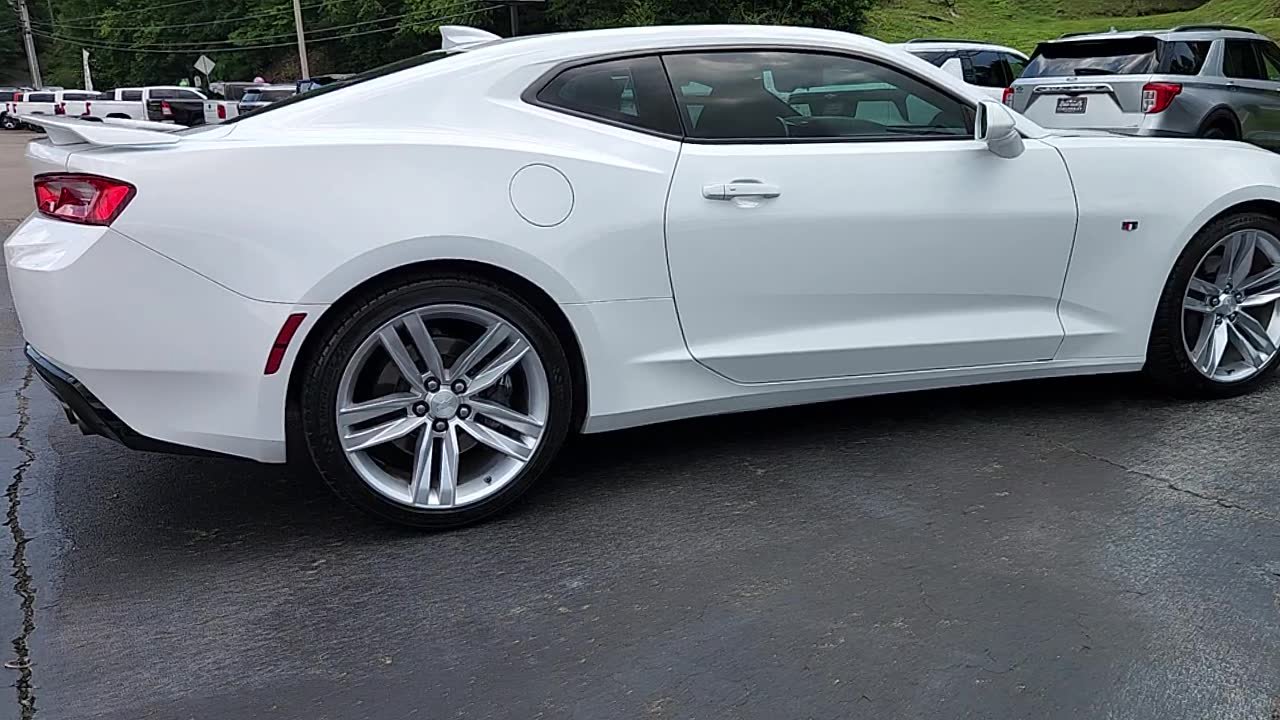 Used 2017 Chevrolet Camaro SS RWD image 6